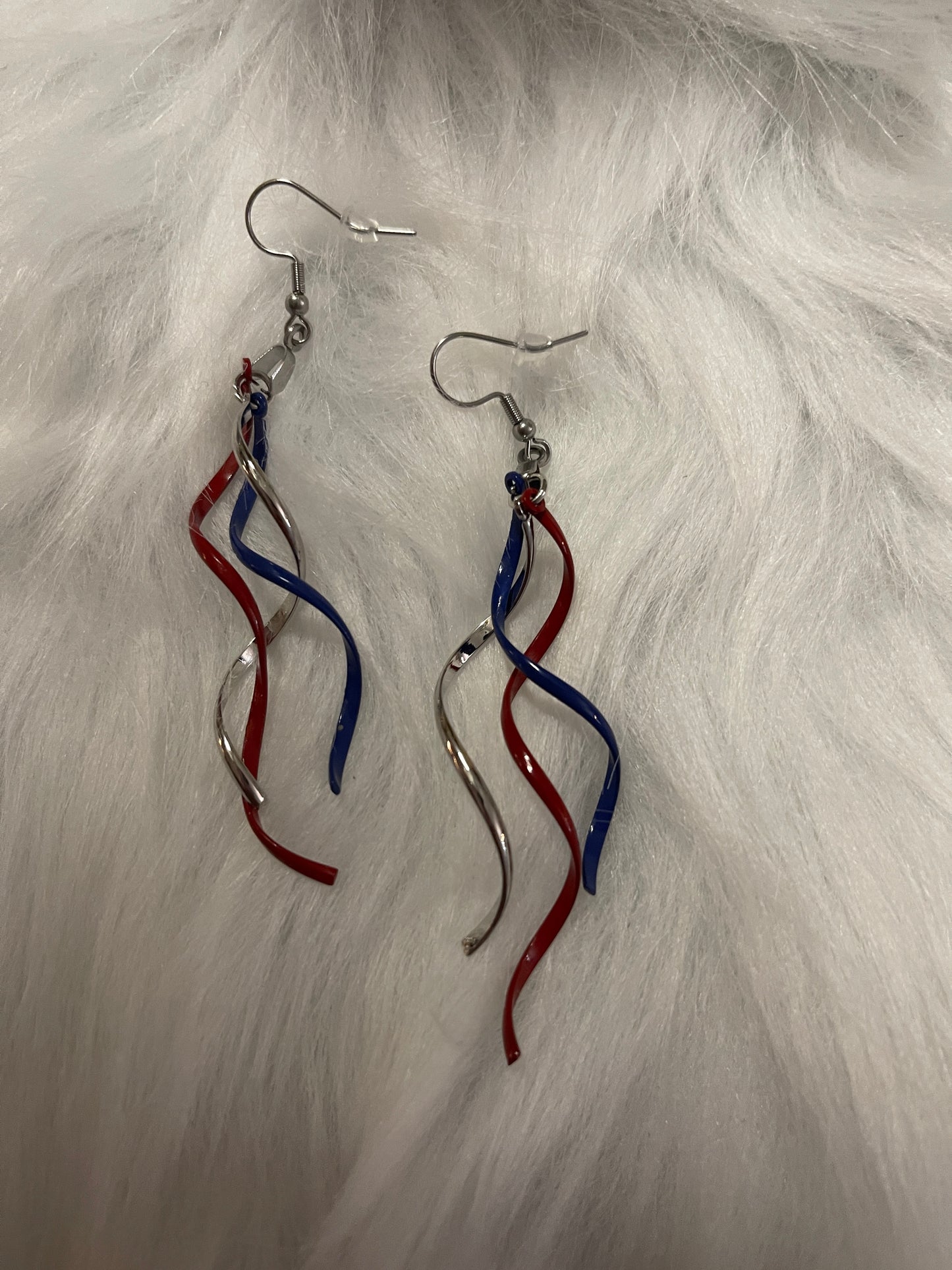 Patriotic red, white &amp; blue Wave Wire EarringsPink tiful of LOVE