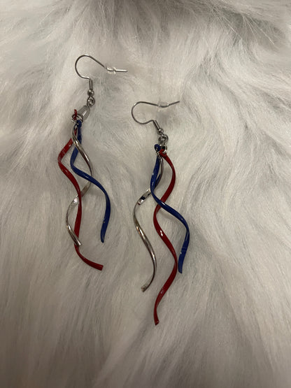 Patriotic red, white &amp; blue Wave Wire EarringsPink tiful of LOVE