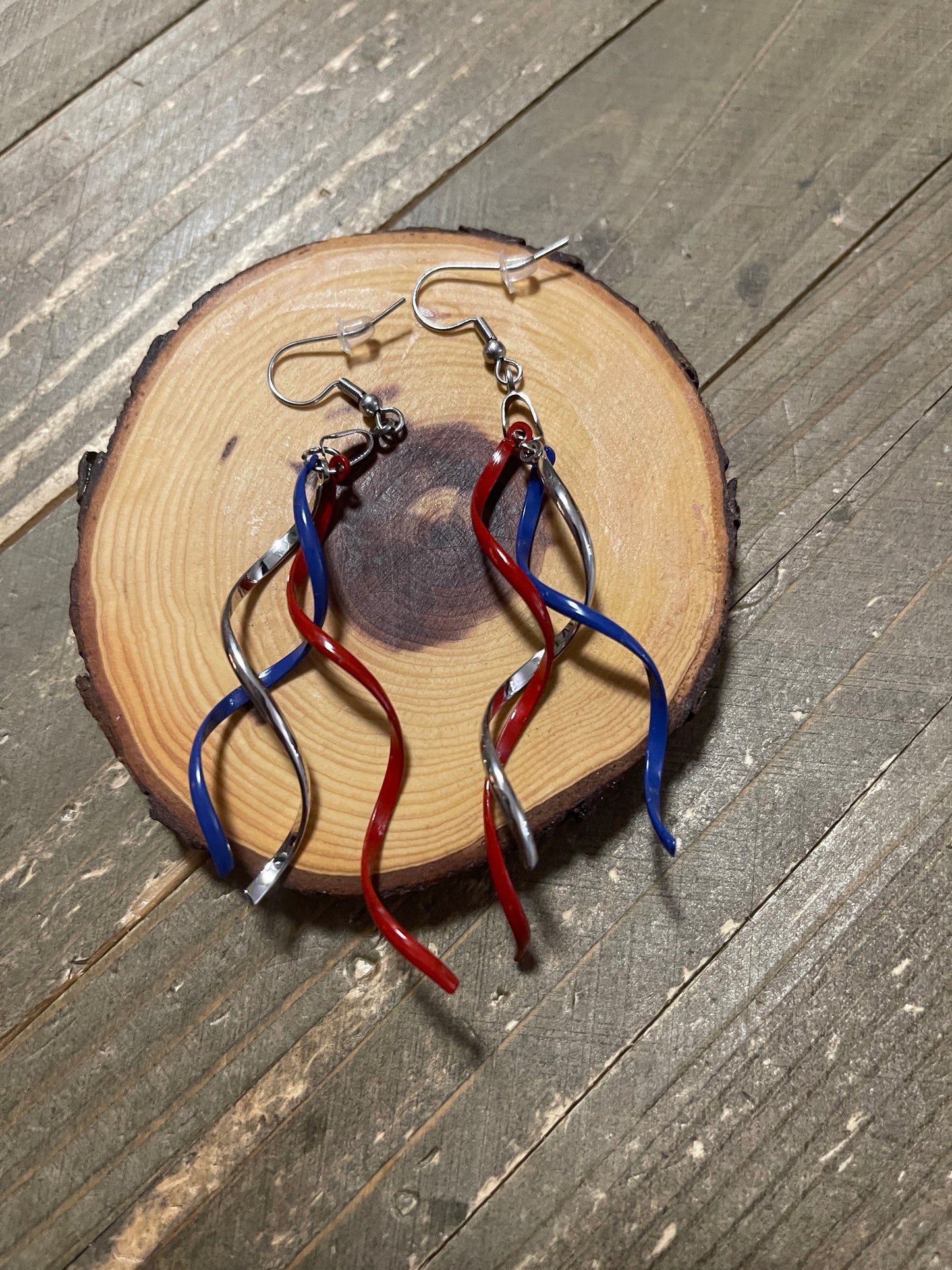 Patriotic red, white &amp; blue Wave Wire EarringsPink tiful of LOVE