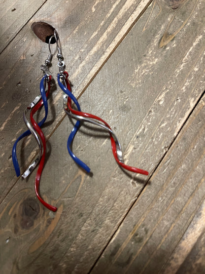 Patriotic red, white &amp; blue Wave Wire EarringsPink tiful of LOVE