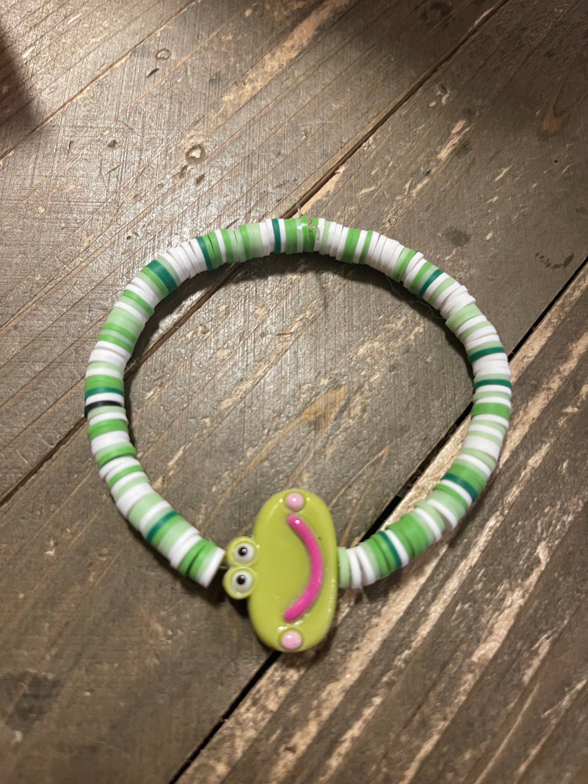 Green Smiling Frog Green &amp; White Clay Beaded Stretch BraceletPink tiful of LOVE