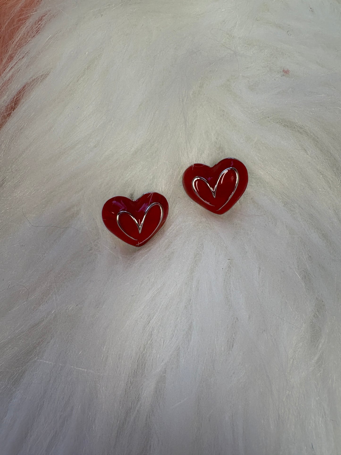 Glimmering Red Hearts Stud Earrings -2