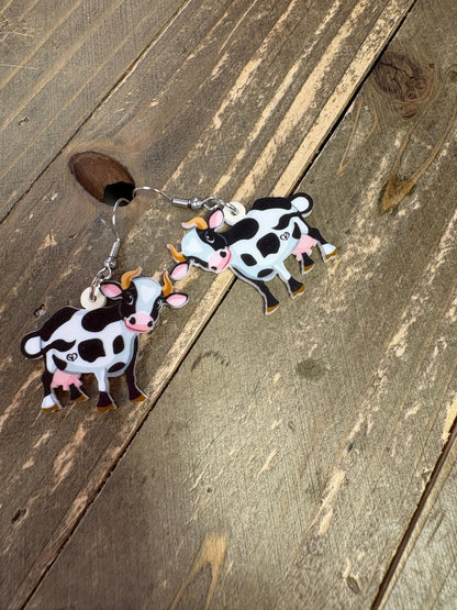 Acrylic Daisy Cow Wire Earrings