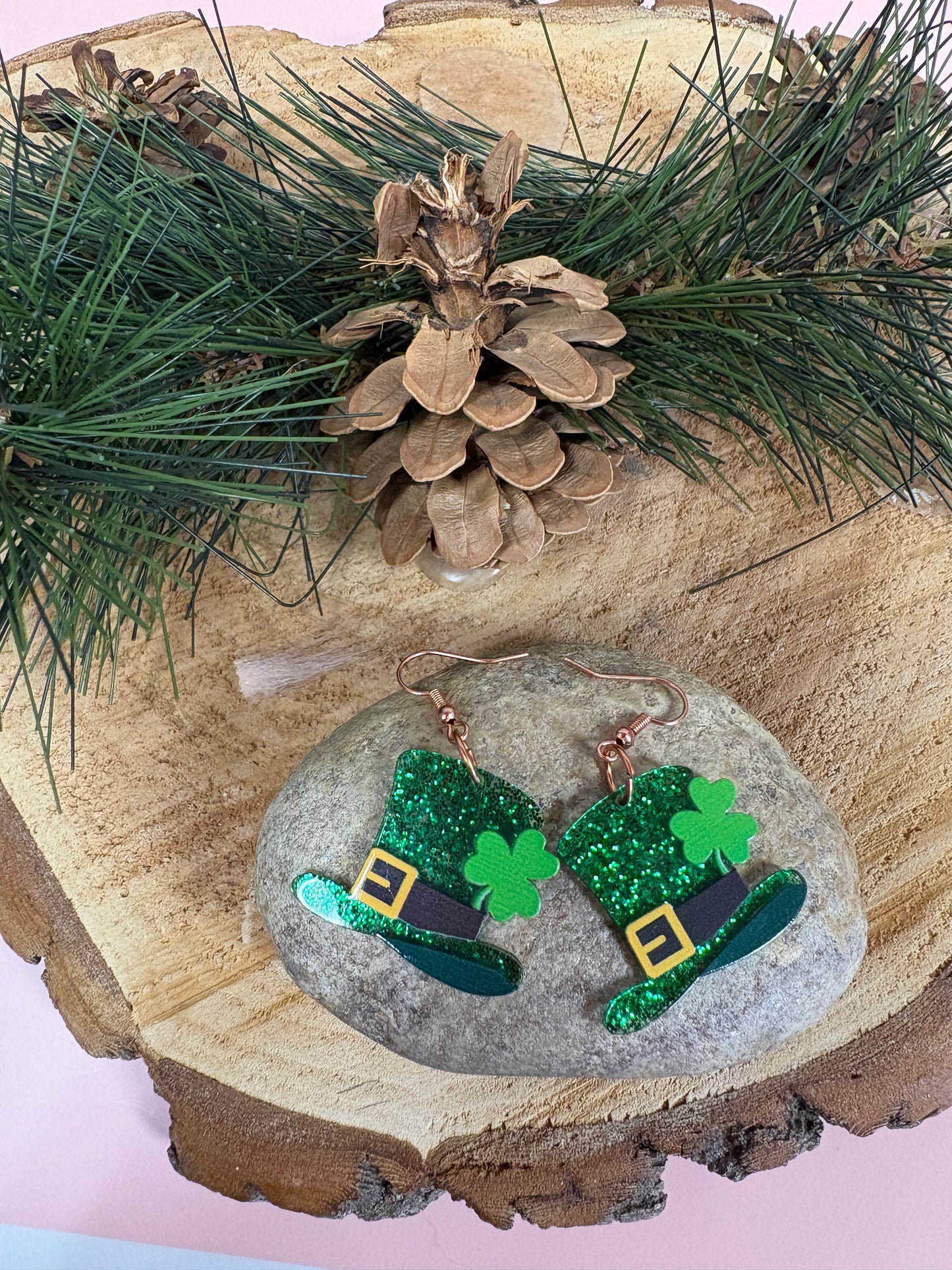 St. Patrick's Day Leprechaun Hat Wire Earrings