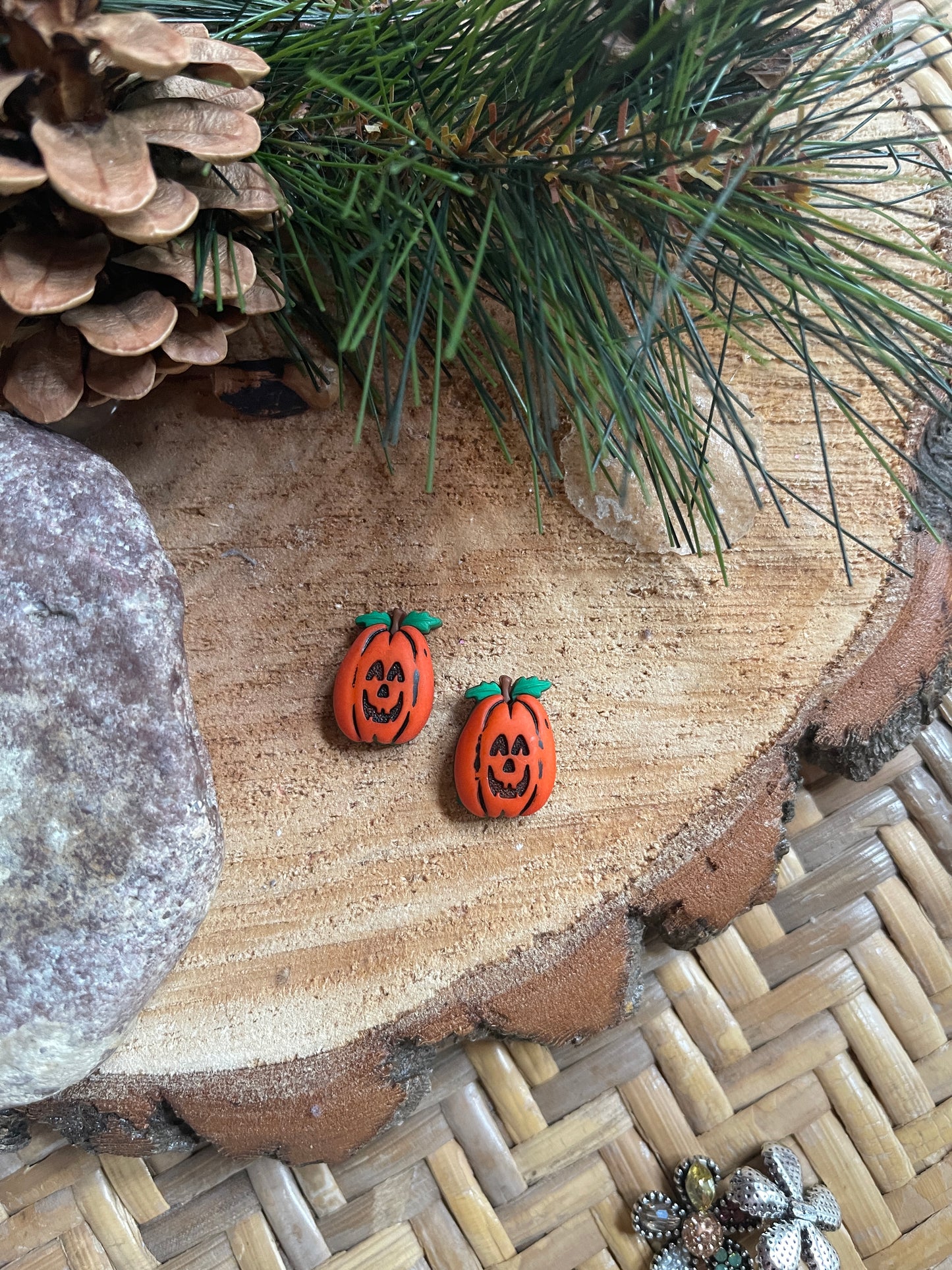 Pumpkin stud earringsPink tiful of LOVE