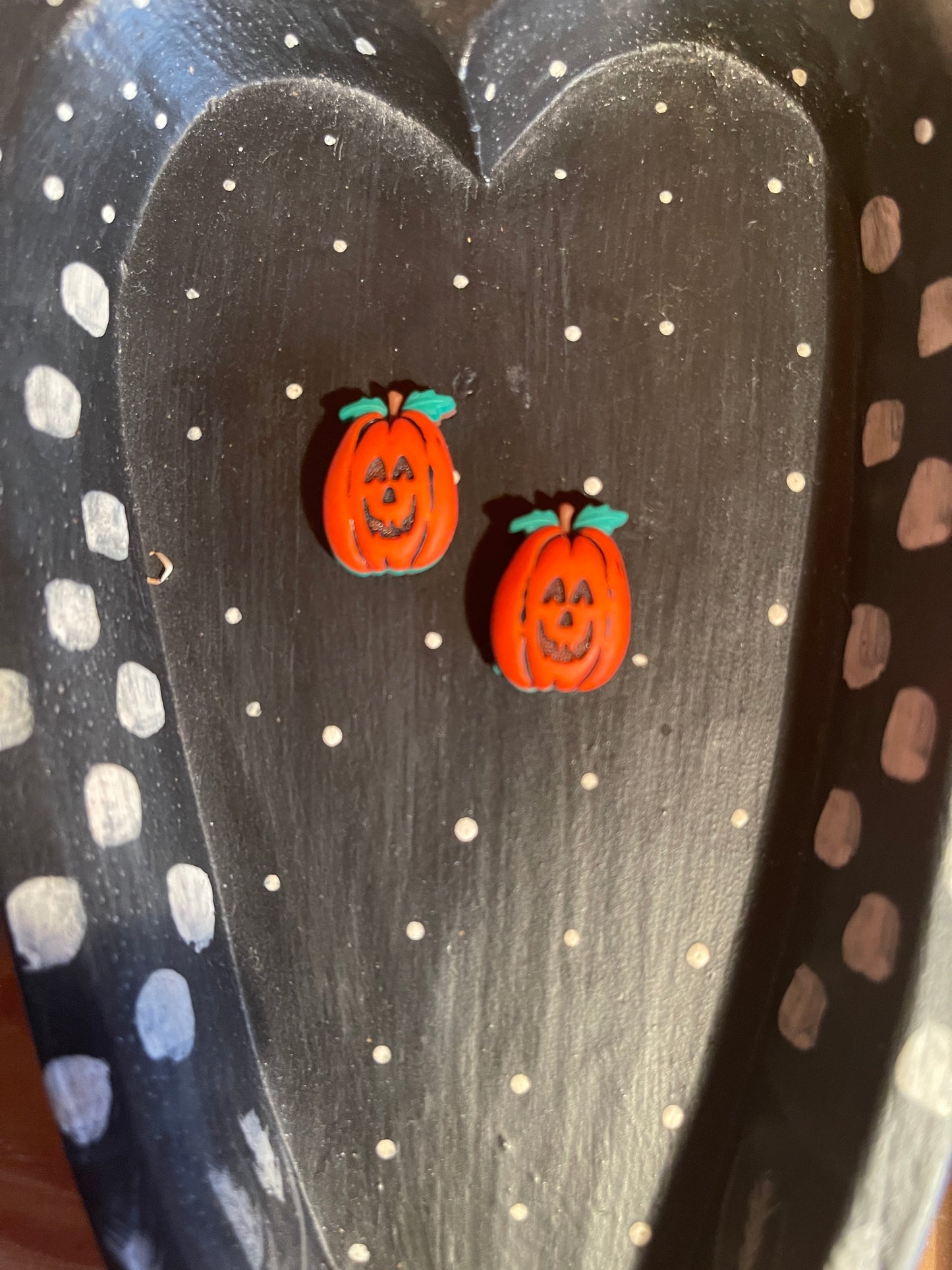 Pumpkin stud earringsPink tiful of LOVE