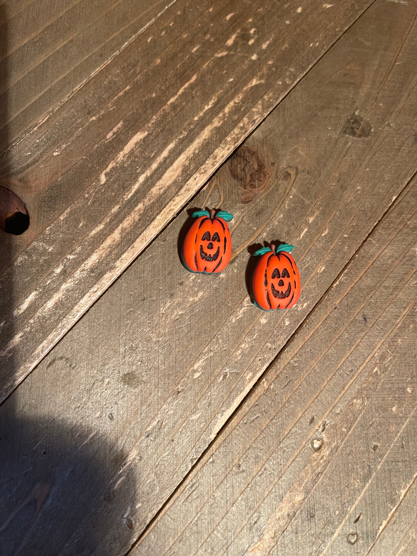 Pumpkin stud earringsPink tiful of LOVE