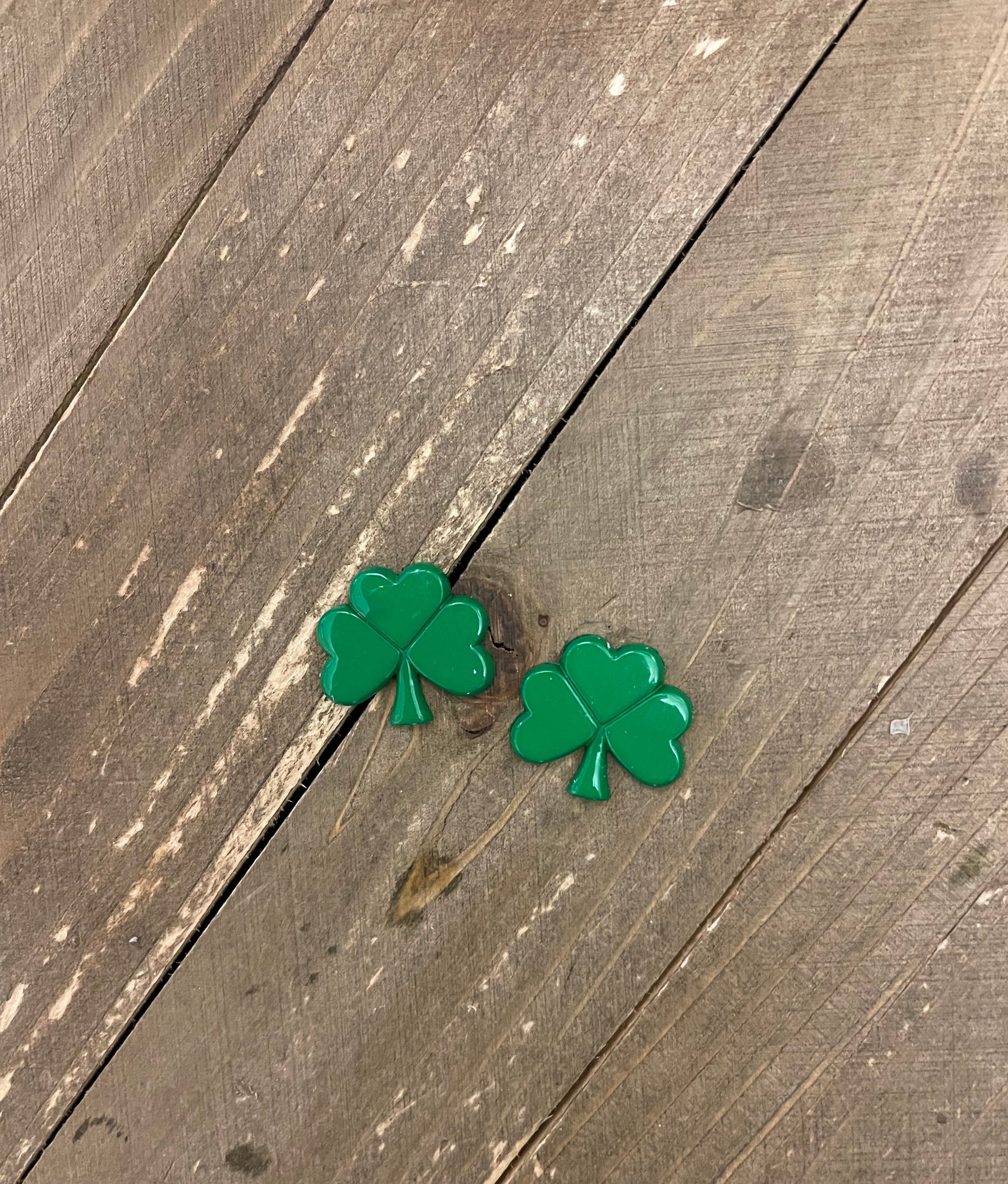 Plastic Shamrock Stud Earrings (4 sizes to choose)Pink tiful of LOVE